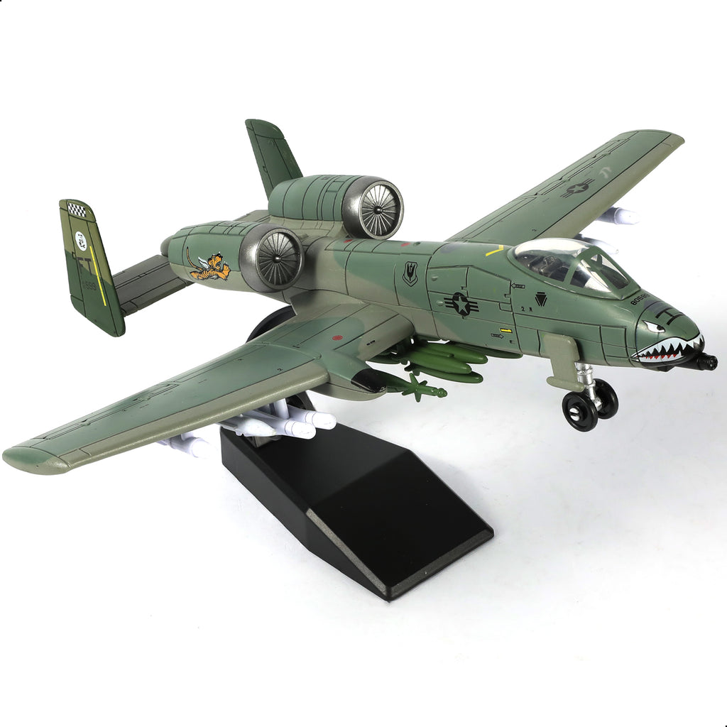 1/72 A-10 Thunderbolt II Warthog Attack Jet Quick Build Model Kit, Snap-Together Military Aircraft (43 Pieces)